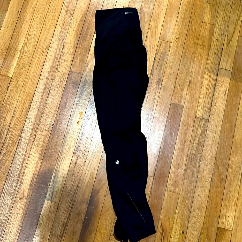 Lululemon winter leggings (extra side panel for warmth) sz 8